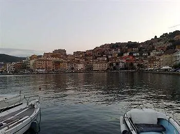 Ξενοδοχείο Week End
