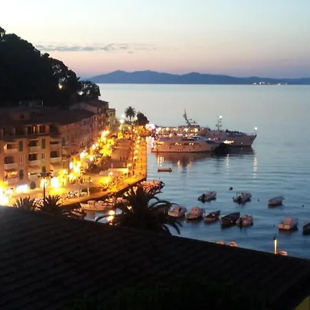 Ξενοδοχείο Week End 3*